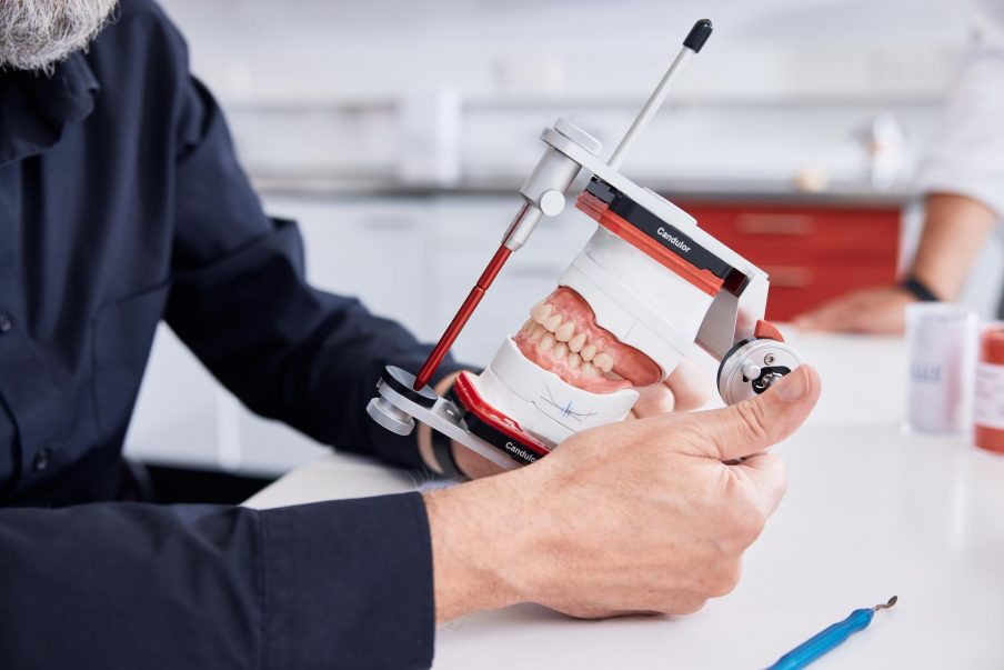 Komplexe Totalprothetik: Ästhetik und Funktion Komplexe Totalprothetik: Ästhetik und Funktion