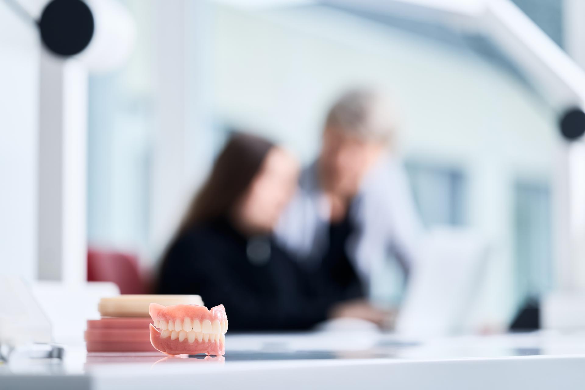 Digitale Totalprothetik - Vom virtuellen Setup zur finalen Konstruktion im 3Shape® Dental System